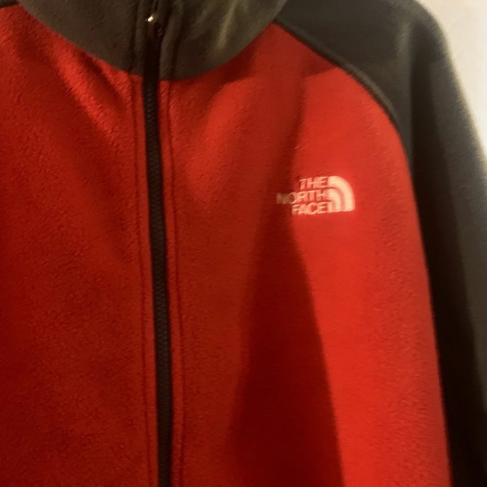 THE NORTH FACE MALE JACKET, Size XL, Excellent Condition.